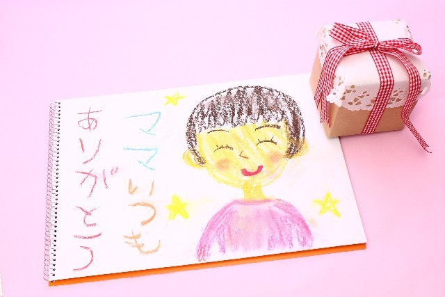 母の日の簡単手作りプレゼント10選 子供と一緒に作れちゃう Comolib Magazine